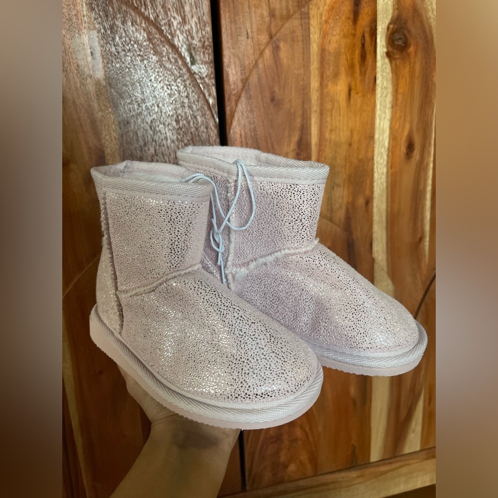 2 for 15$ ❤️ UK 9 | Brand New Sparkly Pink Fluffy Uggs Boots